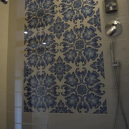 Relais Reale Pensión 4*